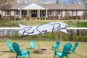 Birdsong Retreat Hot Tub Grill Fire Pit